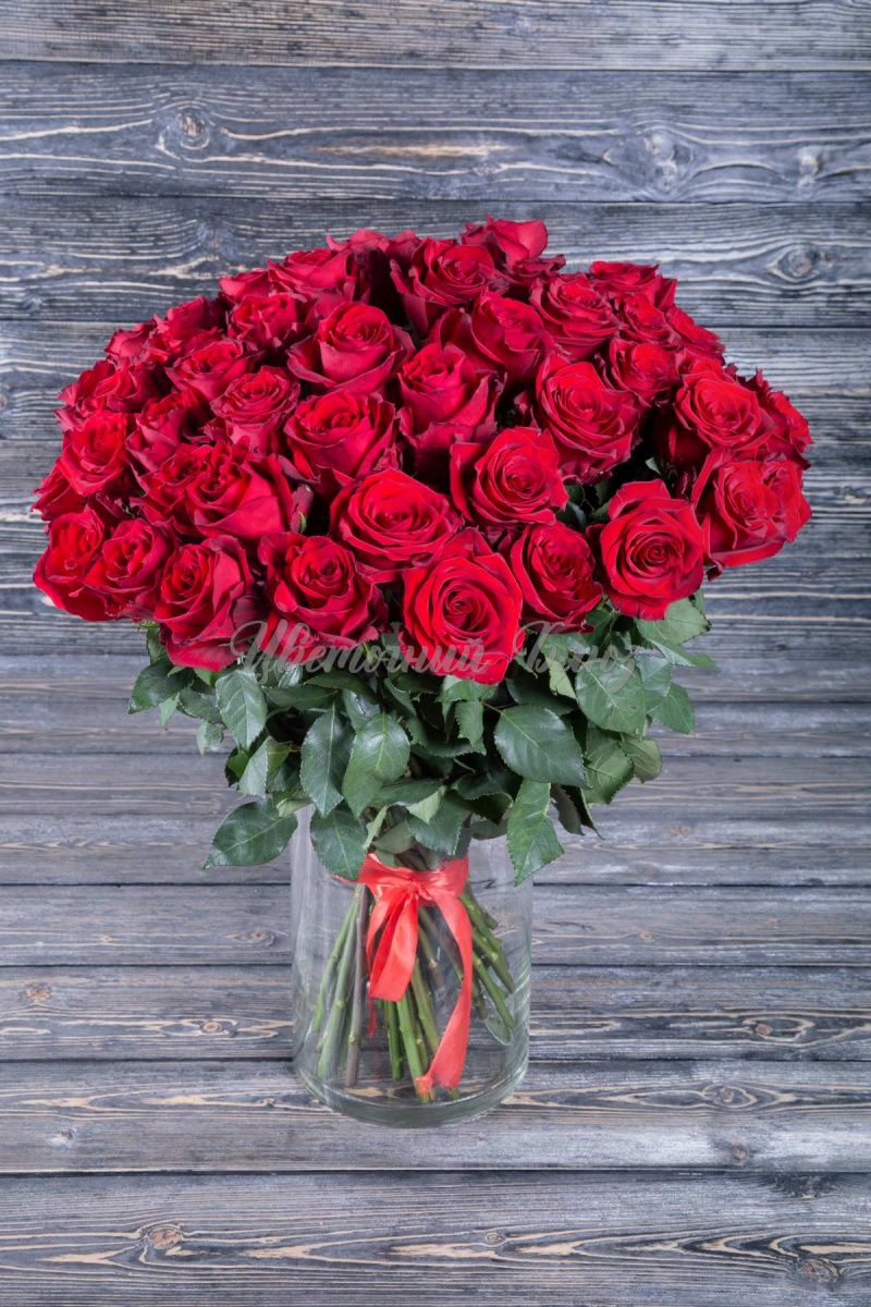 Темно-красная роза 50 см. 229 руб.
