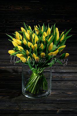 Тюльпаны желтые